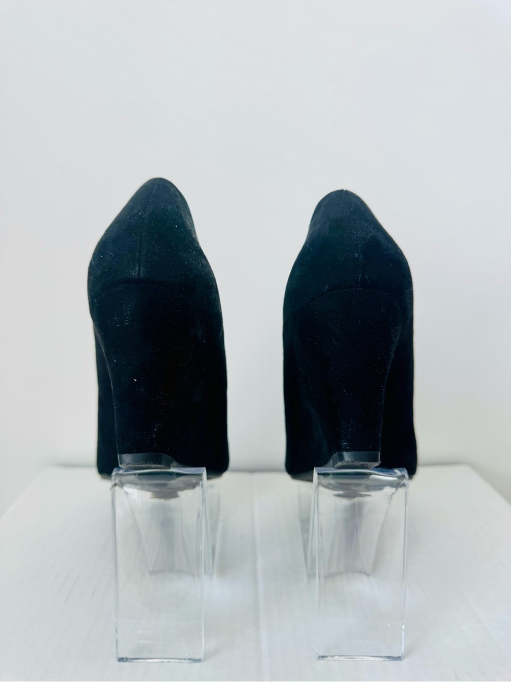 Black Wedge Pumps - Round Toe - Size 8.5 🖤 - Picture 4 of 5